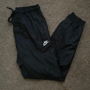 NIKE WINDRUNNER PANT